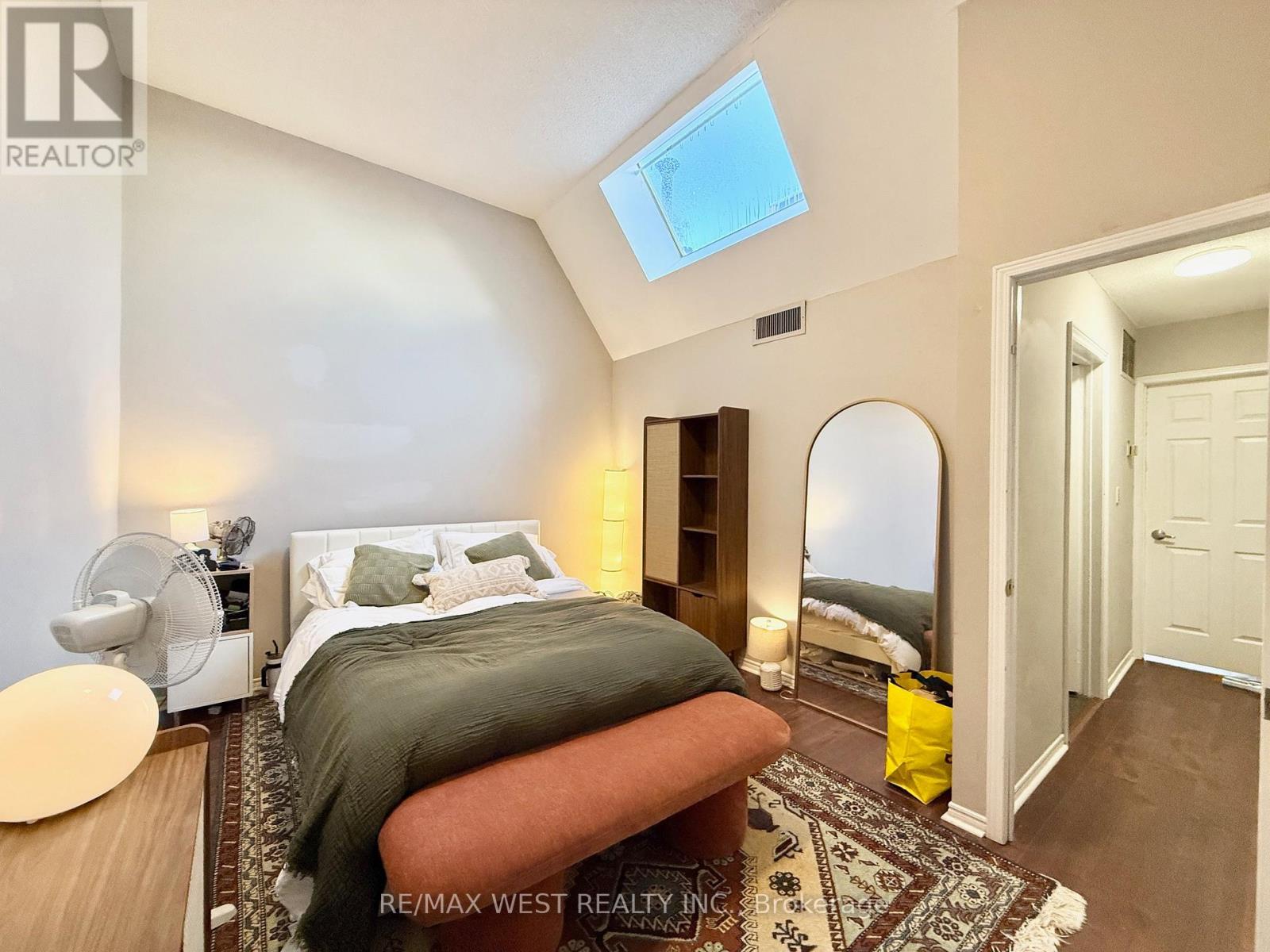 A - 536 College Street, Toronto, Ontario  M6G 1A6 - Photo 9 - C12607930