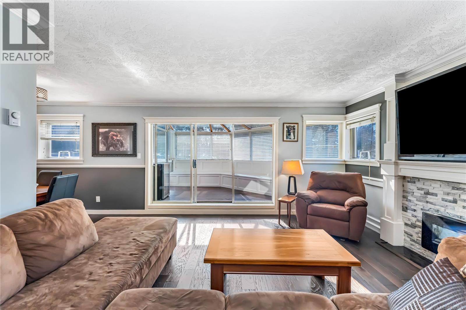 102 40 Gorge Rd W, Saanich, British Columbia V9A 1L8 - Photo 10 - 1021675