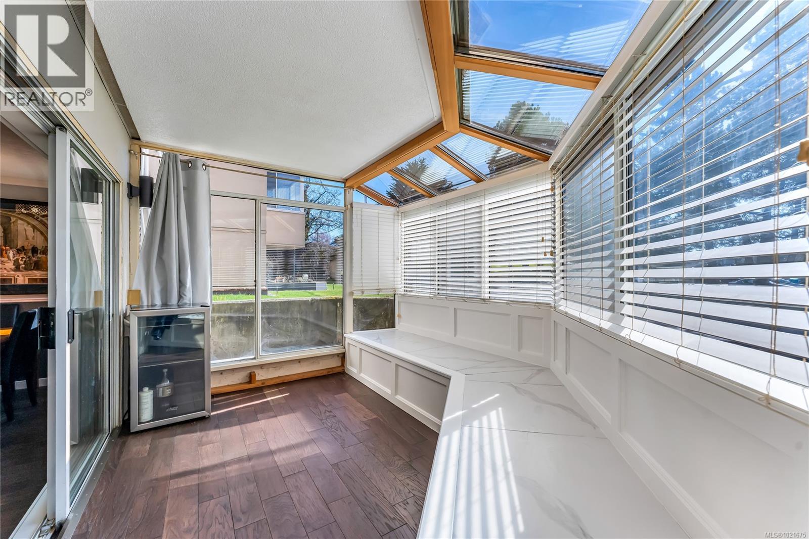 102 40 Gorge Rd W, Saanich, British Columbia V9A 1L8 - Photo 15 - 1021675