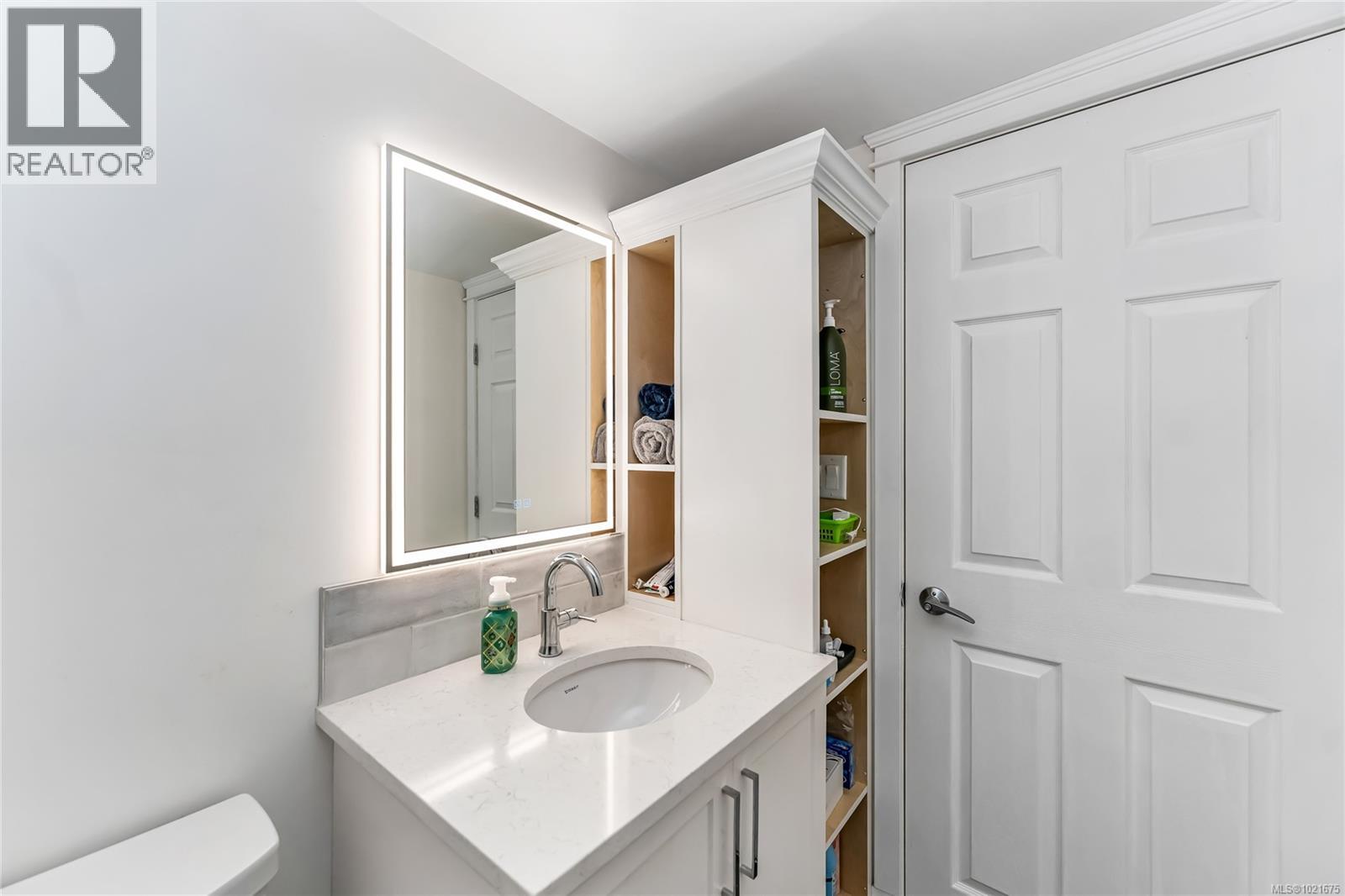 102 40 Gorge Rd W, Saanich, British Columbia V9A 1L8 - Photo 21 - 1021675