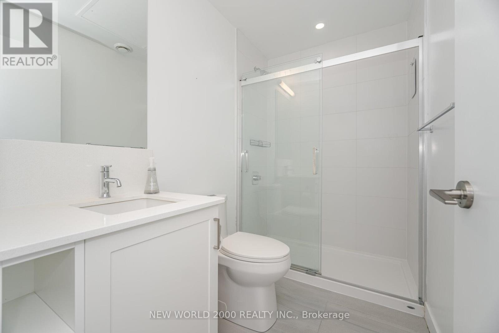 Ph720 - 681 Yonge Street, Barrie, Ontario  L9J 0K1 - Photo 12 - S12607926