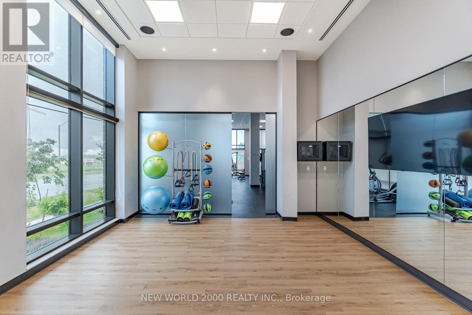 Ph720 - 681 Yonge Street, Barrie, Ontario  L9J 0K1 - Photo 20 - S12607926