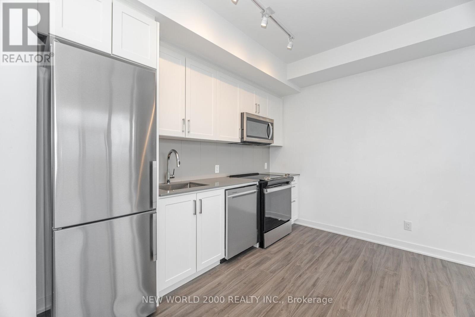 Ph720 - 681 Yonge Street, Barrie, Ontario  L9J 0K1 - Photo 7 - S12607926