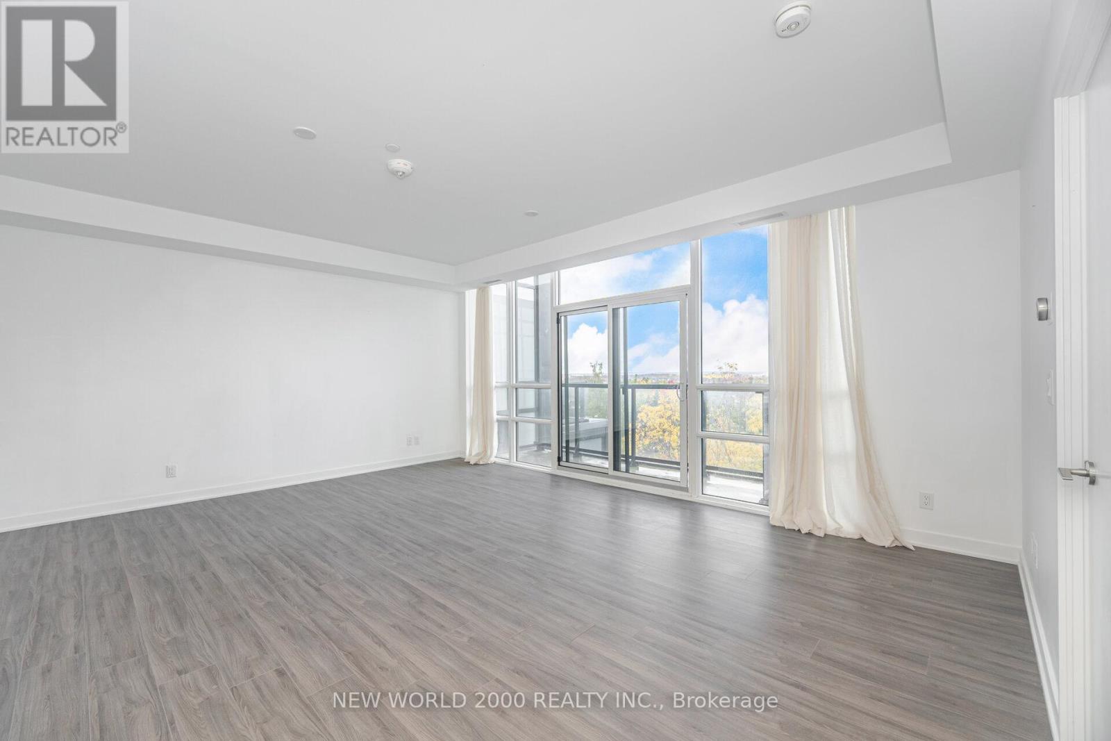 Ph720 - 681 Yonge Street, Barrie, Ontario  L9J 0K1 - Photo 8 - S12607926