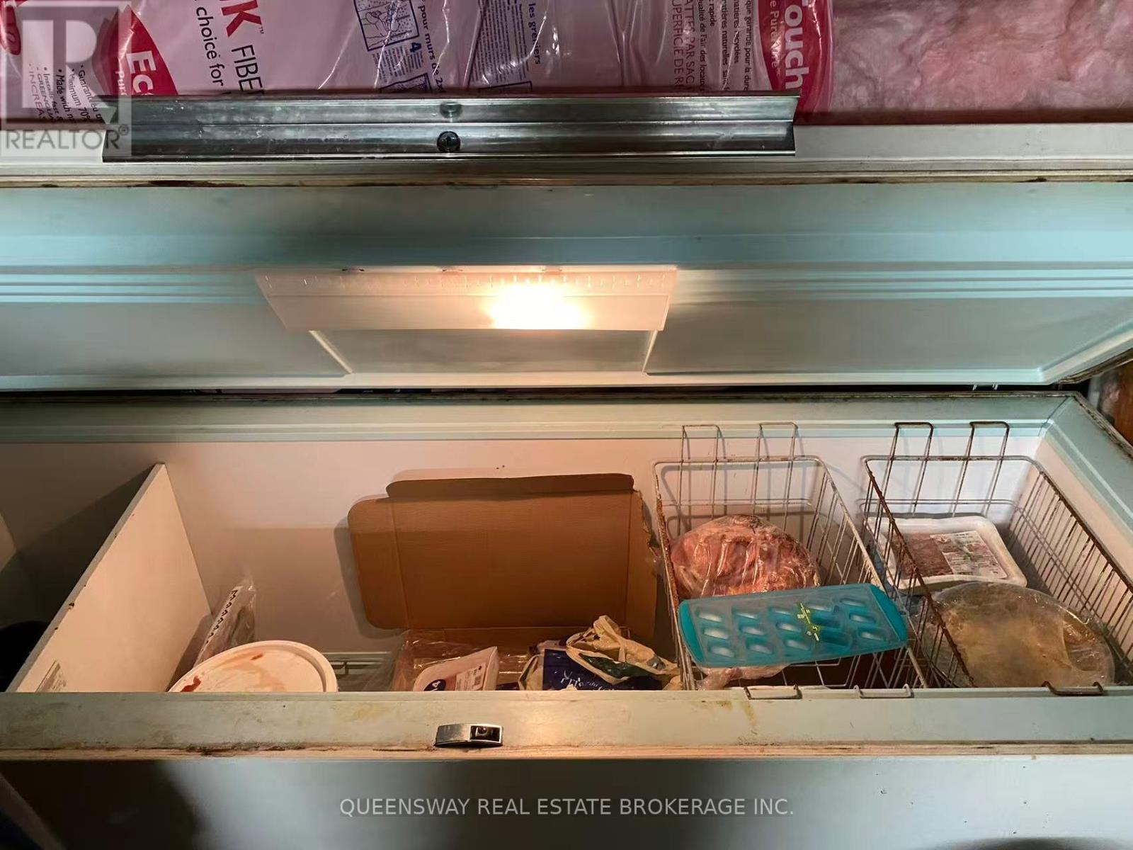 Bsmt - 836 Sammon Avenue, Toronto, Ontario M4C 2E8 - Photo 12 - E12607934