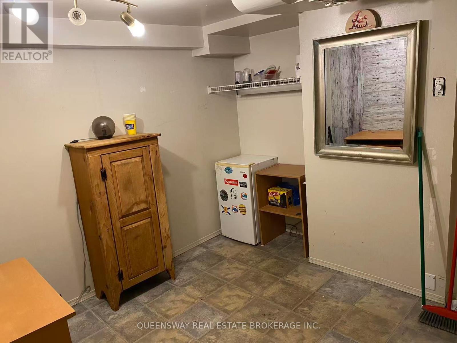 Bsmt - 836 Sammon Avenue, Toronto, Ontario M4C 2E8 - Photo 3 - E12607934