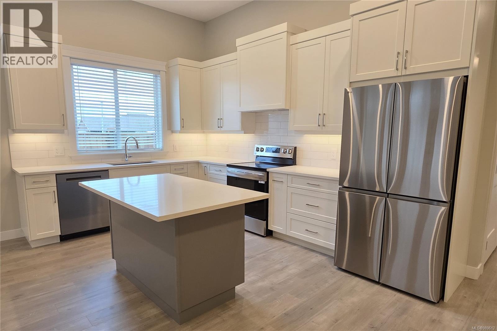 3 343 Arizona Dr, Campbell River, British Columbia  V9H 0C6 - Photo 4 - 989612