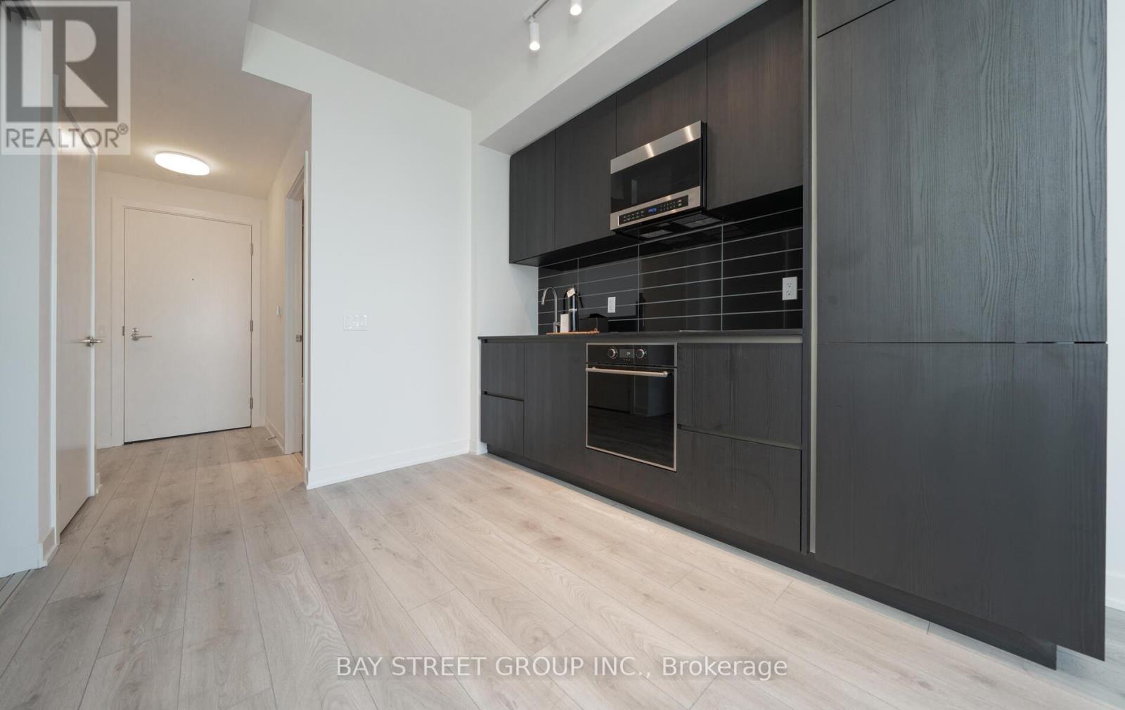 1811 - 110 Broadway Avenue, Toronto, Ontario M4P 1V7 - Photo 10 - C12607936