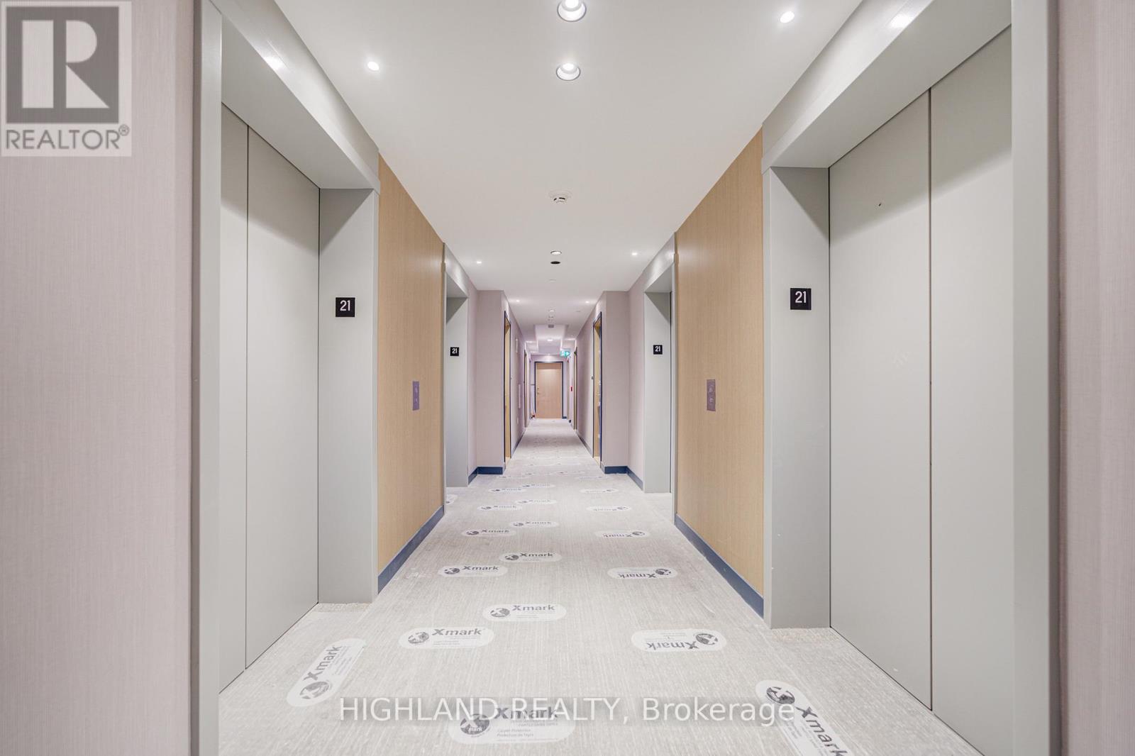 2111 - 395 Square One Drive, Mississauga, Ontario  L5B 0P6 - Photo 3 - W12570534