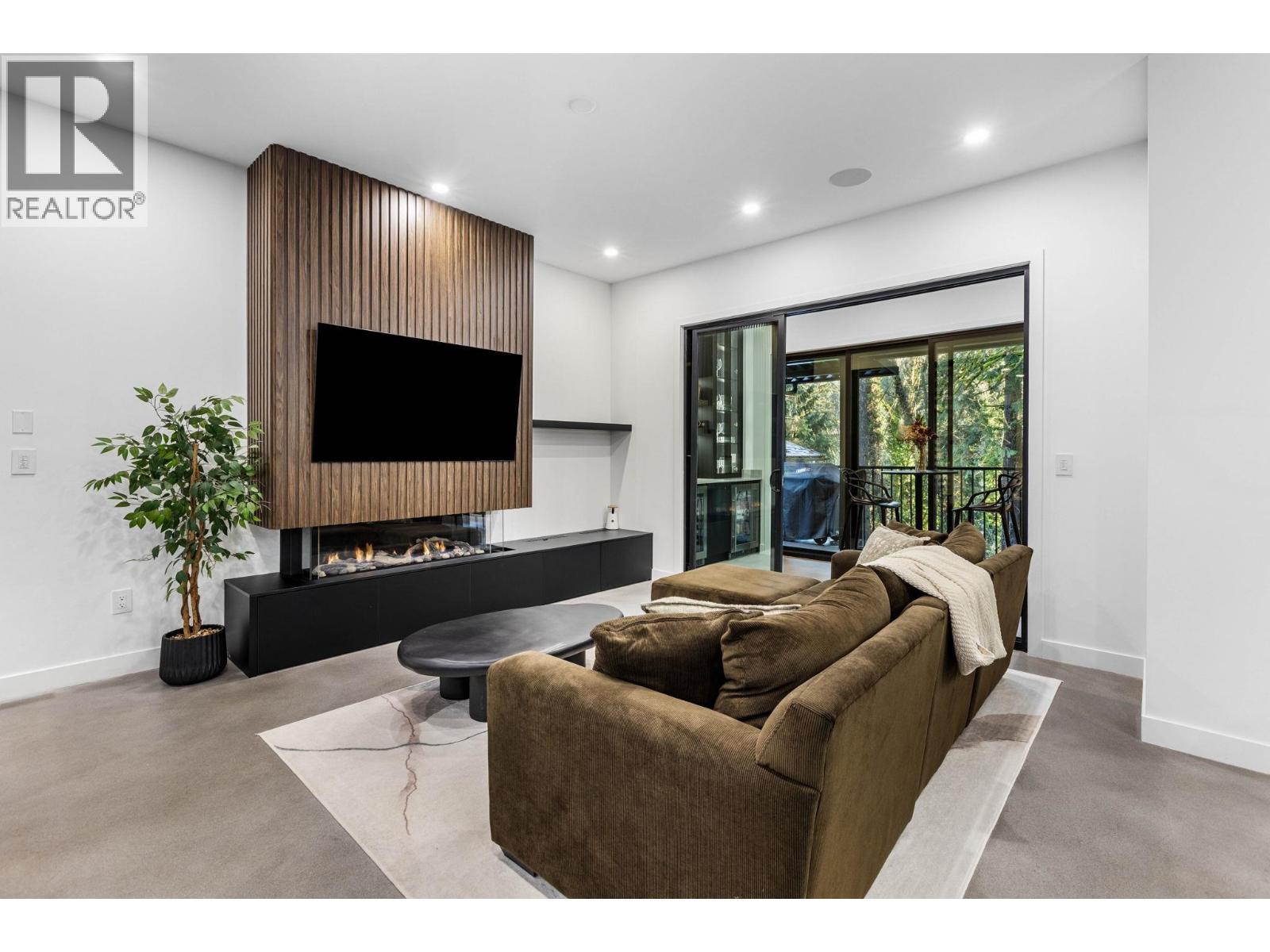 990 Seaforth Way, Port Moody, British Columbia  V3H 1P3 - Photo 11 - R3072617