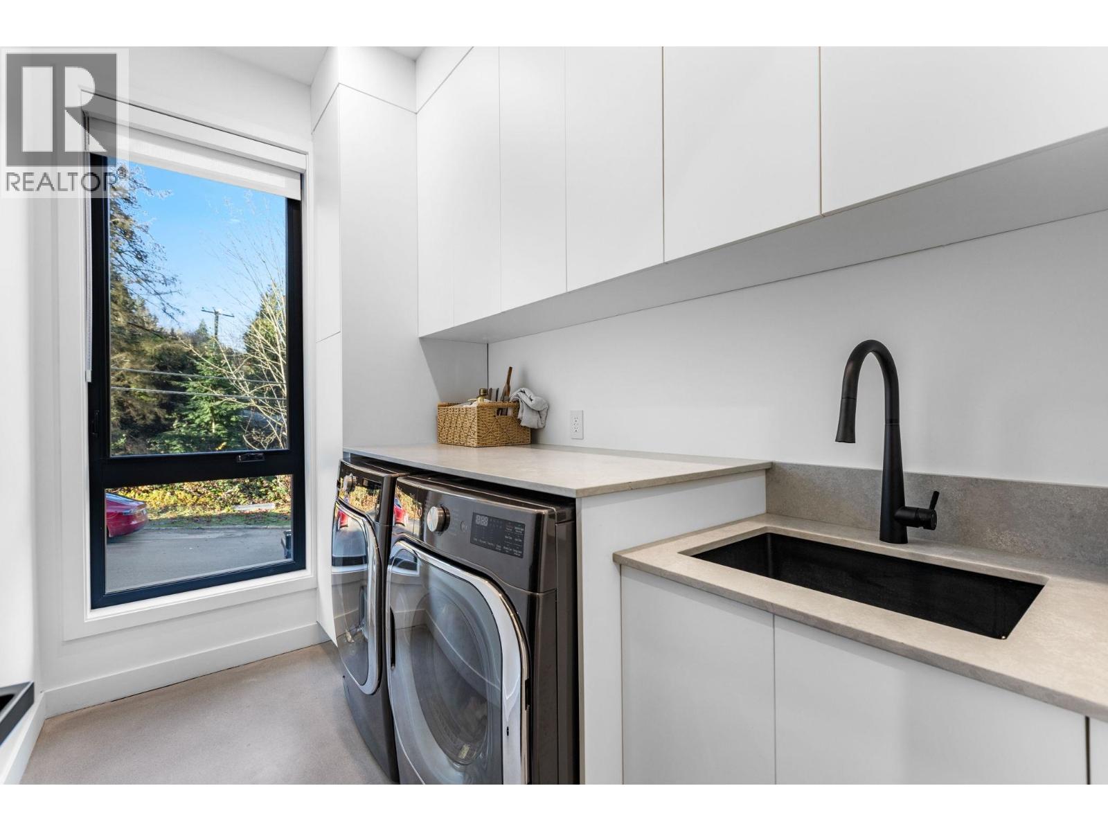 990 Seaforth Way, Port Moody, British Columbia  V3H 1P3 - Photo 31 - R3072617