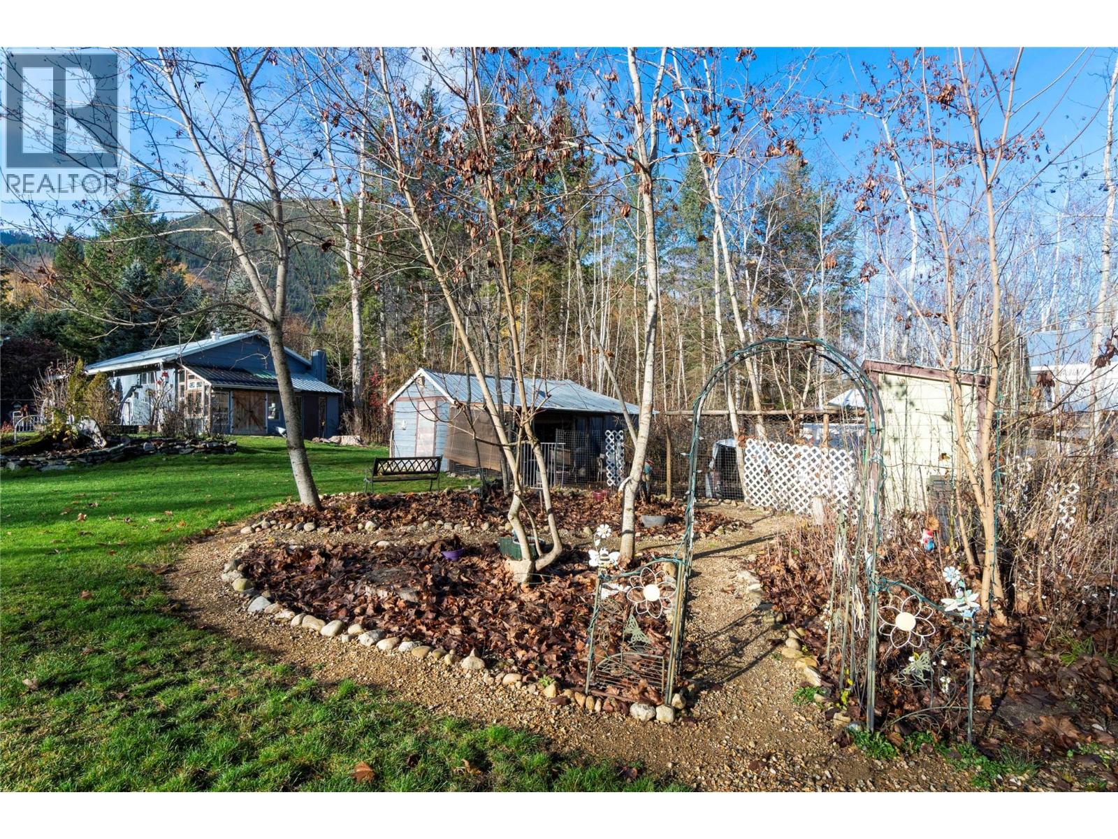 4690 44 Avenue Nw, Salmon Arm, British Columbia  V1E 3A7 - Photo 39 - 10370499