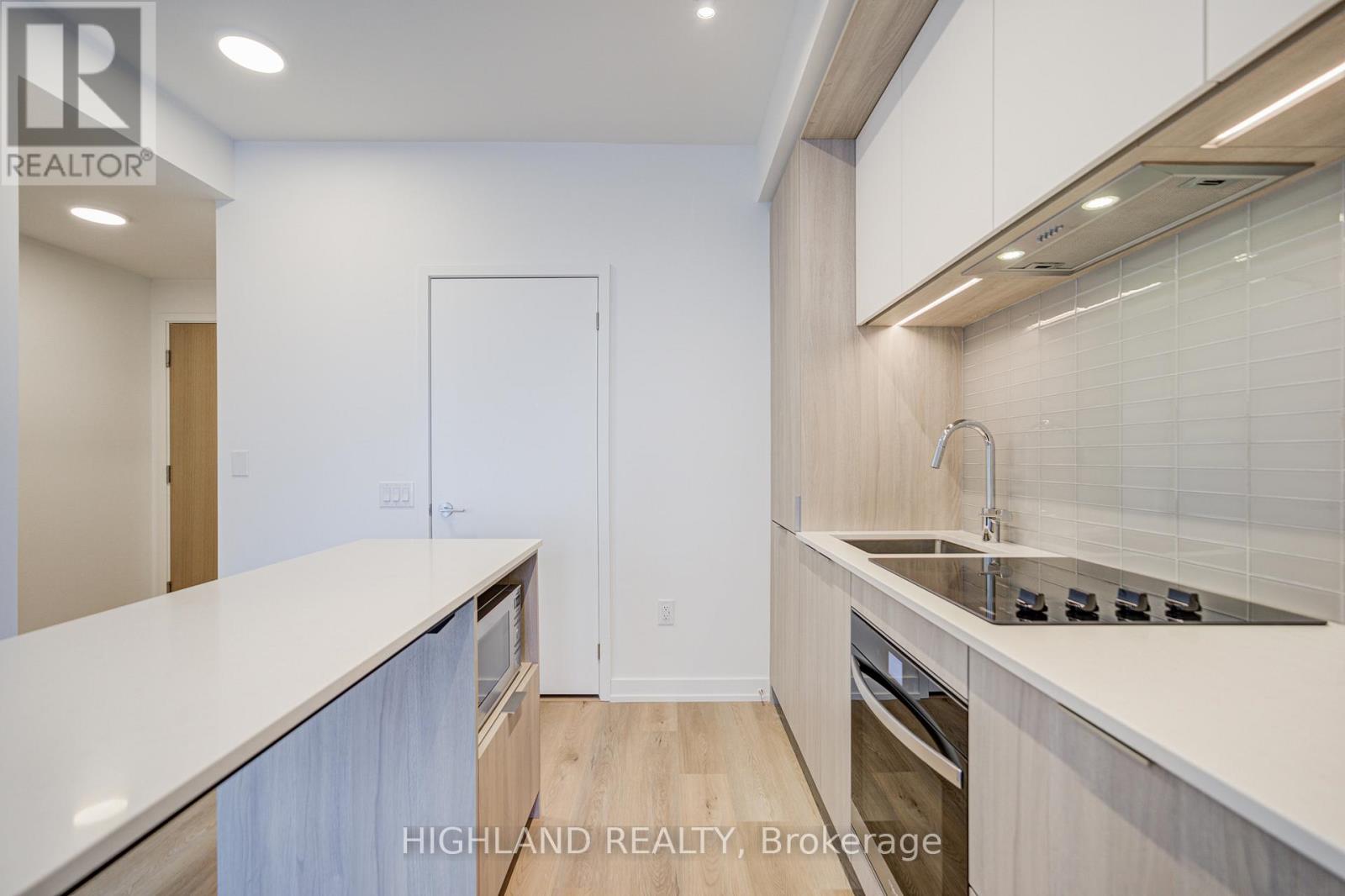 2609 - 395 Square One Drive, Mississauga, Ontario  L5B 0P6 - Photo 11 - W12588986