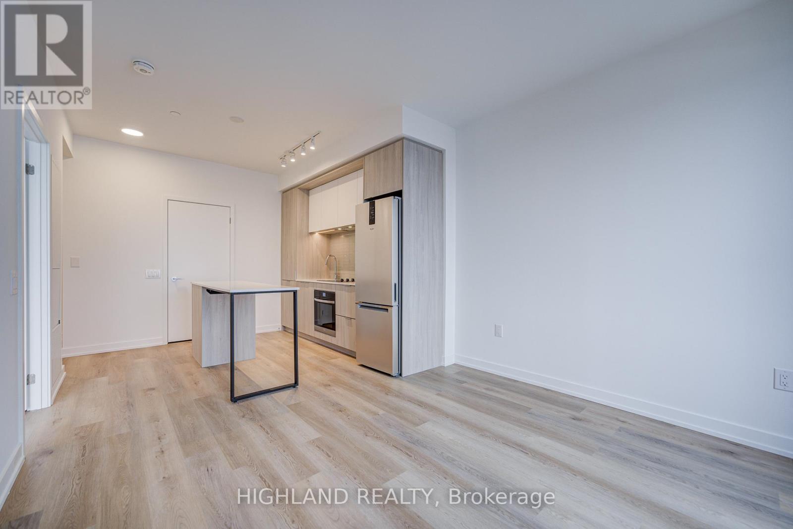 2609 - 395 Square One Drive, Mississauga, Ontario  L5B 0P6 - Photo 17 - W12588986