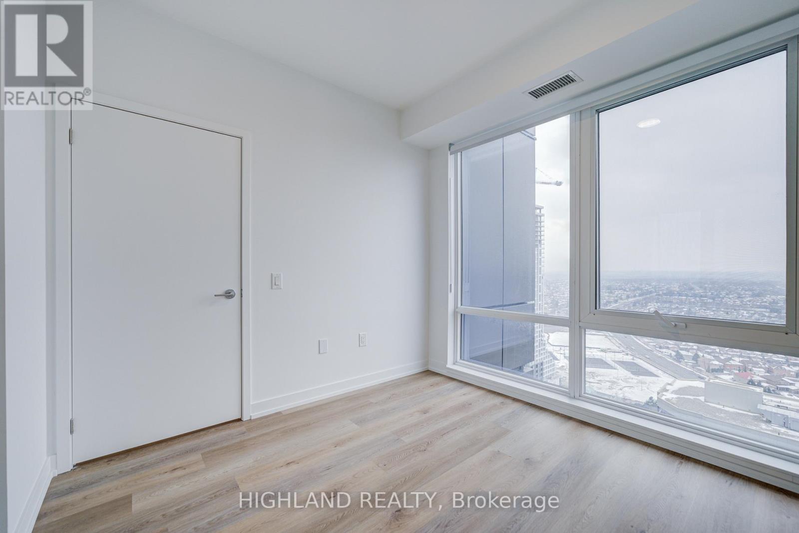 2609 - 395 Square One Drive, Mississauga, Ontario  L5B 0P6 - Photo 18 - W12588986