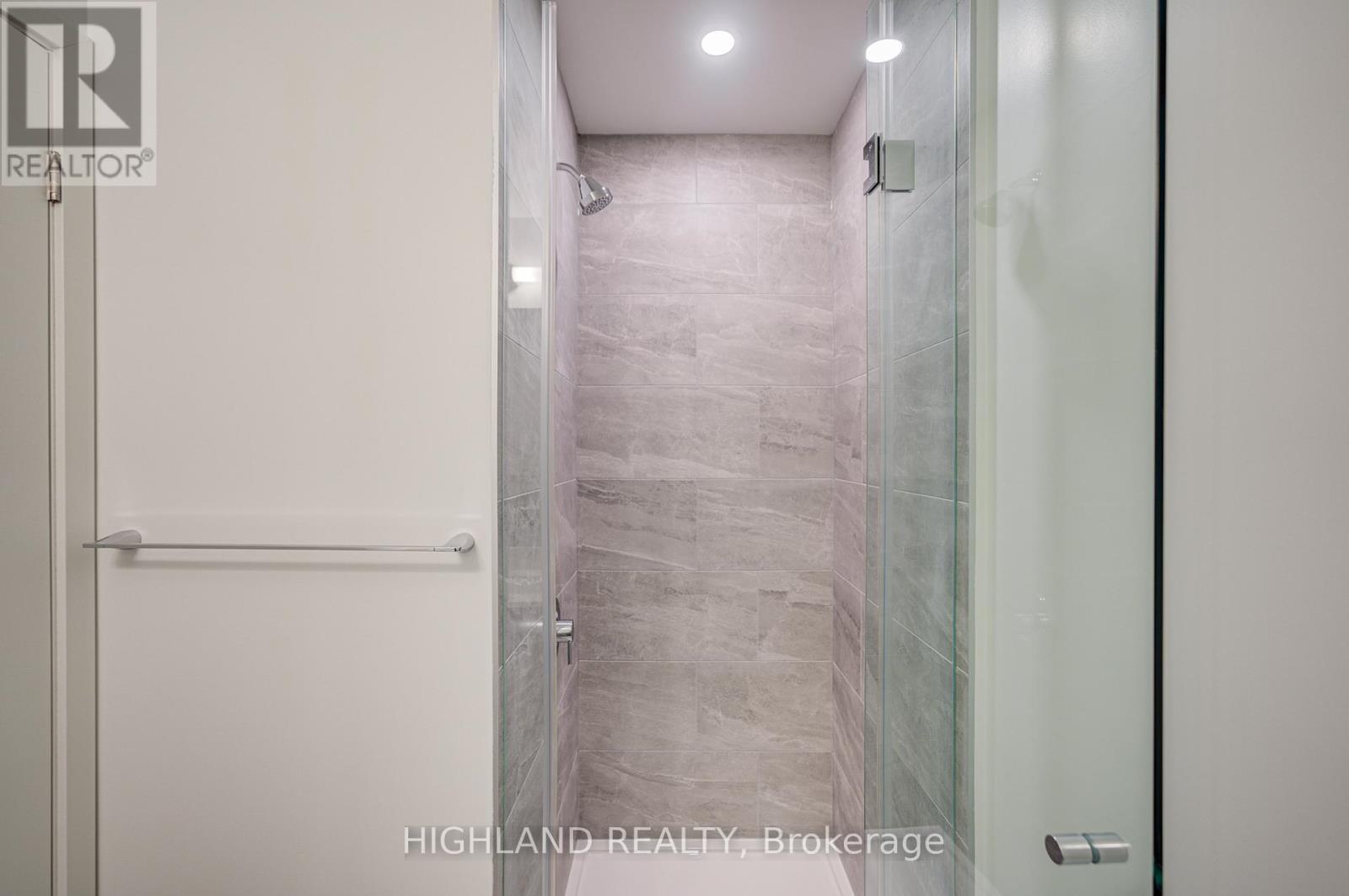 2609 - 395 Square One Drive, Mississauga, Ontario  L5B 0P6 - Photo 5 - W12588986