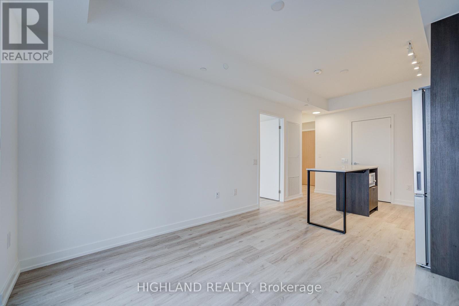 3109 - 395 Square One Drive, Mississauga, Ontario  L5B 0P6 - Photo 15 - W12606846