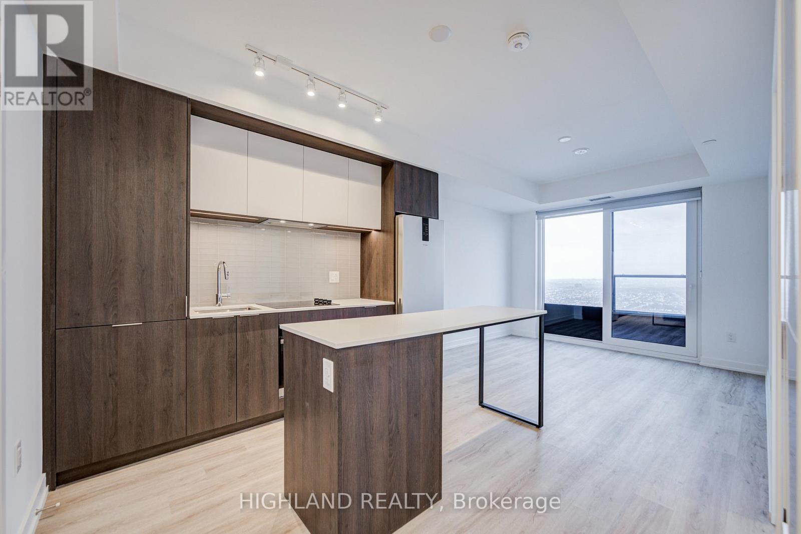 3109 - 395 Square One Drive, Mississauga, Ontario  L5B 0P6 - Photo 5 - W12606846