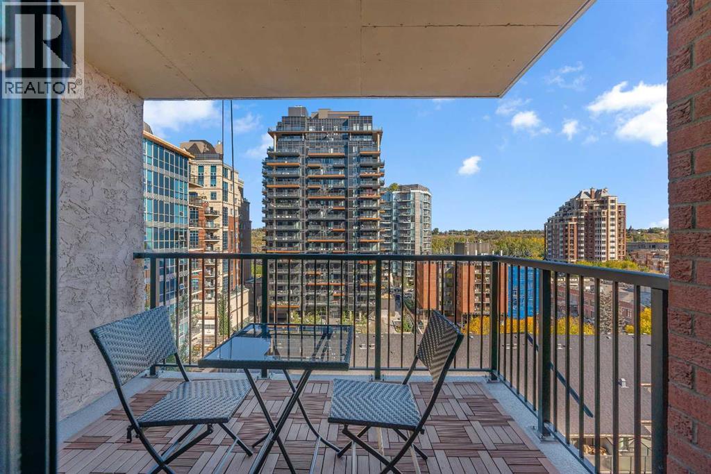 815, 738 3 Avenue Sw, Calgary, Alberta T2P 0G7 - Photo 2 - A2268538