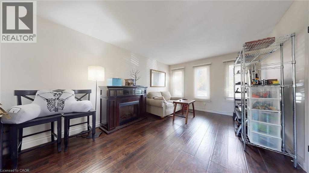 16 Mollison Court, Guelph, Ontario  N1C 1A7 - Photo 6 - 40782032