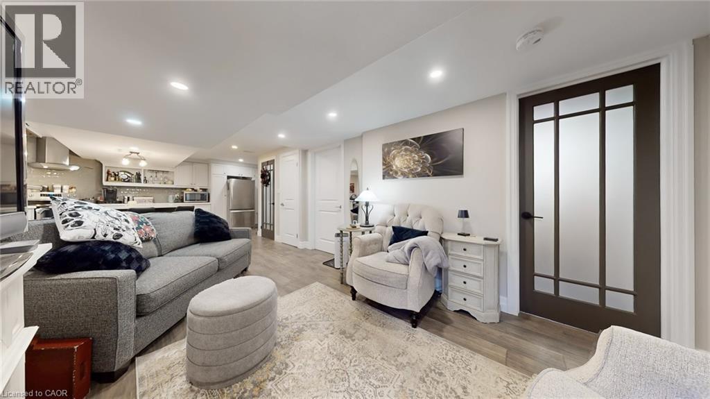 16 Mollison Court, Guelph, Ontario  N1C 1A7 - Photo 24 - 40782032