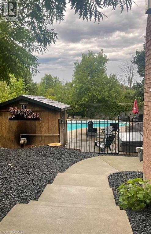 16 Mollison Court, Guelph, Ontario  N1C 1A7 - Photo 43 - 40782032