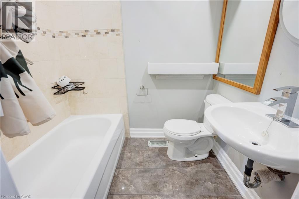 61 Clarence Street, Brampton, Ontario L6W 1S4 - Photo 17 - 40787820