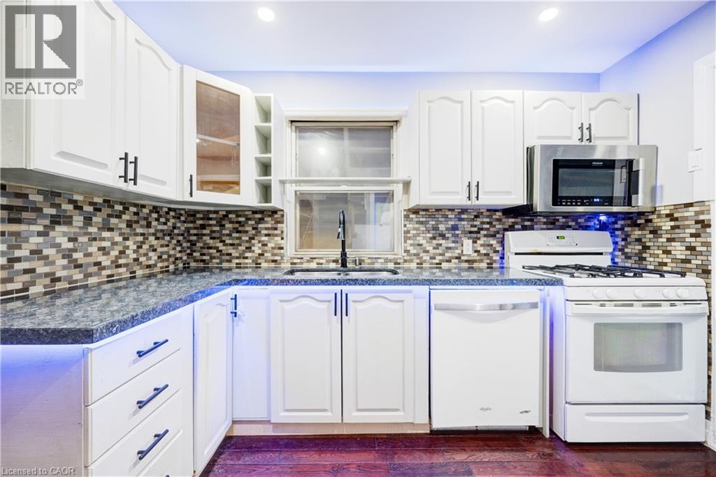 61 Clarence Street, Brampton, Ontario L6W 1S4 - Photo 12 - 40787820