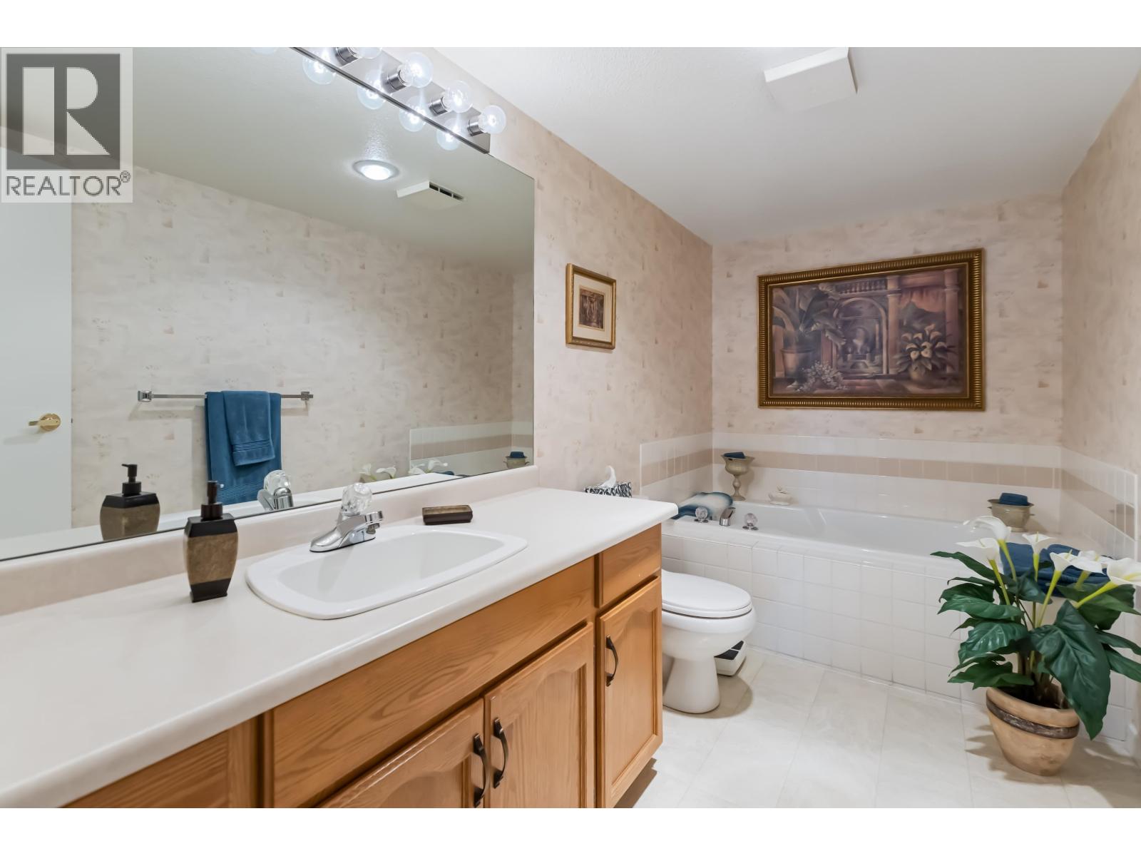 207 11601 227 Street, Maple Ridge, British Columbia  V2X 0J7 - Photo 15 - R3067277