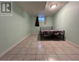 BASEMENT - 62 NEWLANDS AVE AVENUE, Toronto, Ontario