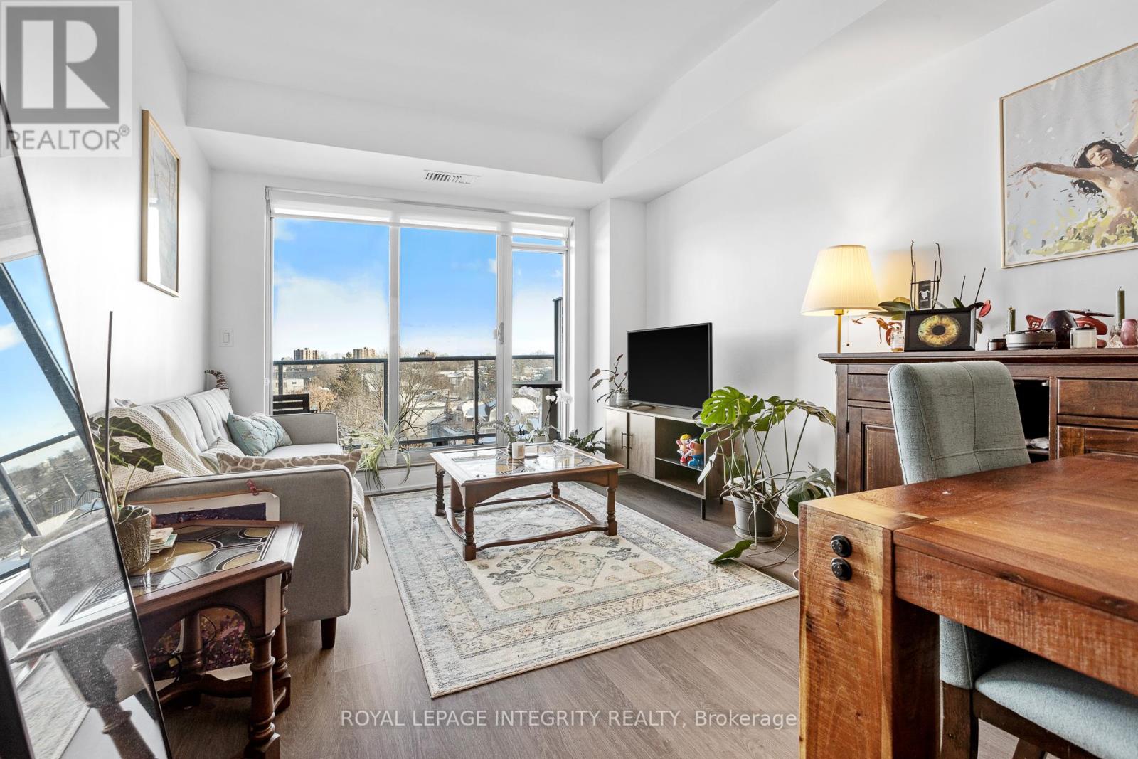 410 - 7 Marquette Avenue, Ottawa, Ontario K1L 8A7 - Photo 2 - X12607972