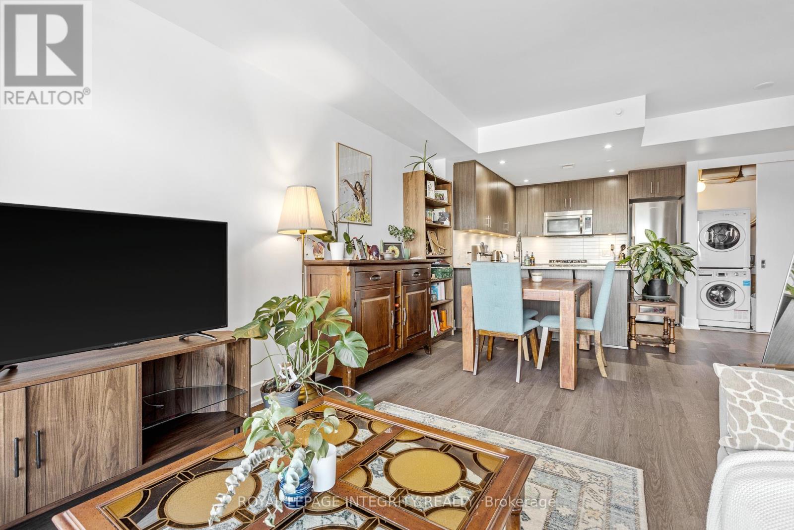 410 - 7 Marquette Avenue, Ottawa, Ontario K1L 8A7 - Photo 5 - X12607972