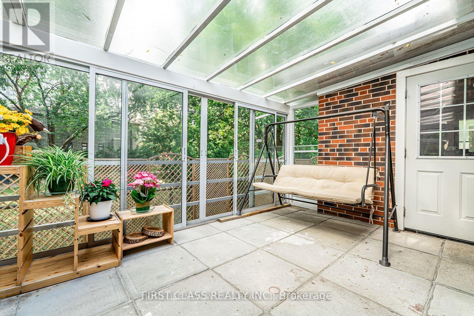 Upper - 81 Hillcrest Avenue, Toronto, Ontario M2N 3N6 - Photo 18 - C12607968