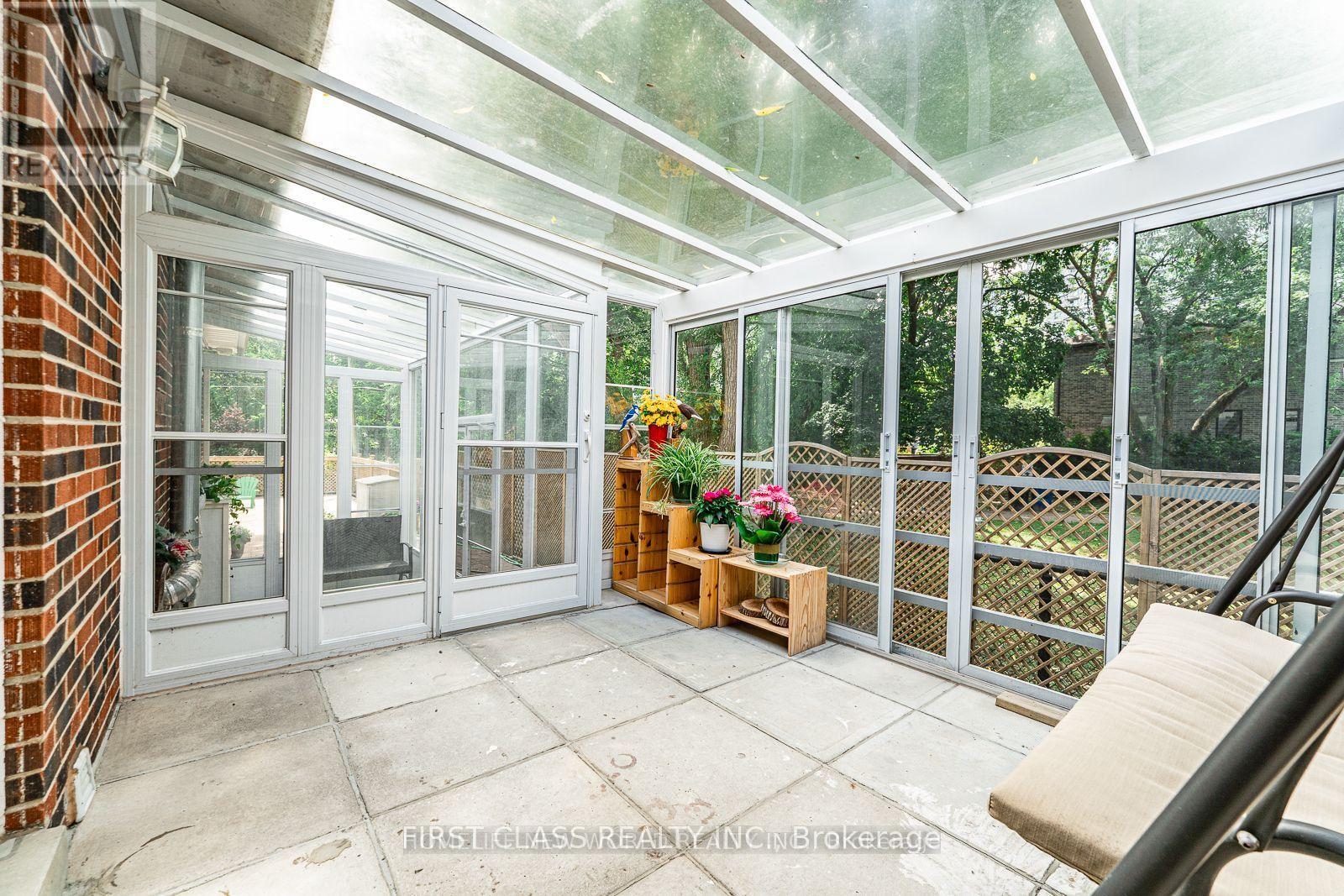 Upper - 81 Hillcrest Avenue, Toronto, Ontario M2N 3N6 - Photo 19 - C12607968