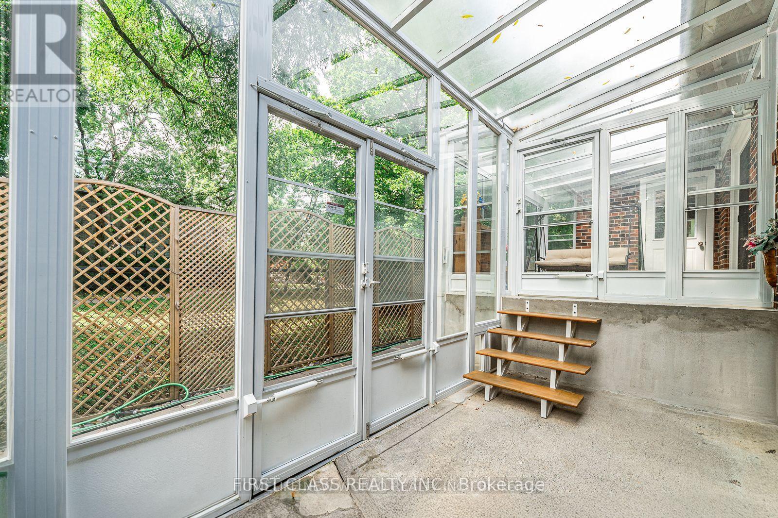 Upper - 81 Hillcrest Avenue, Toronto, Ontario M2N 3N6 - Photo 20 - C12607968