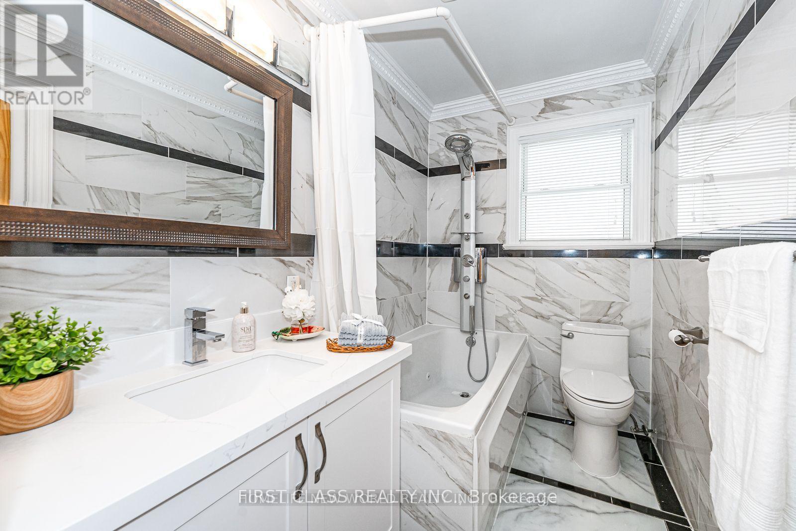 Upper - 81 Hillcrest Avenue, Toronto, Ontario M2N 3N6 - Photo 9 - C12607968