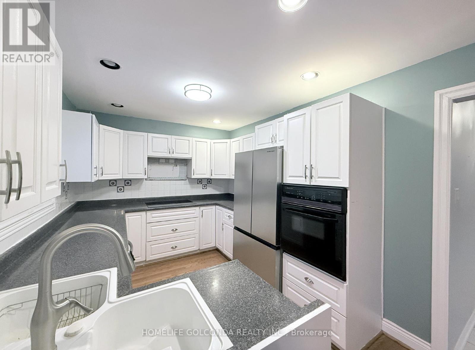 17 Goodwood Drive, Whitby, Ontario  L1N 8K5 - Photo 7 - E12607974