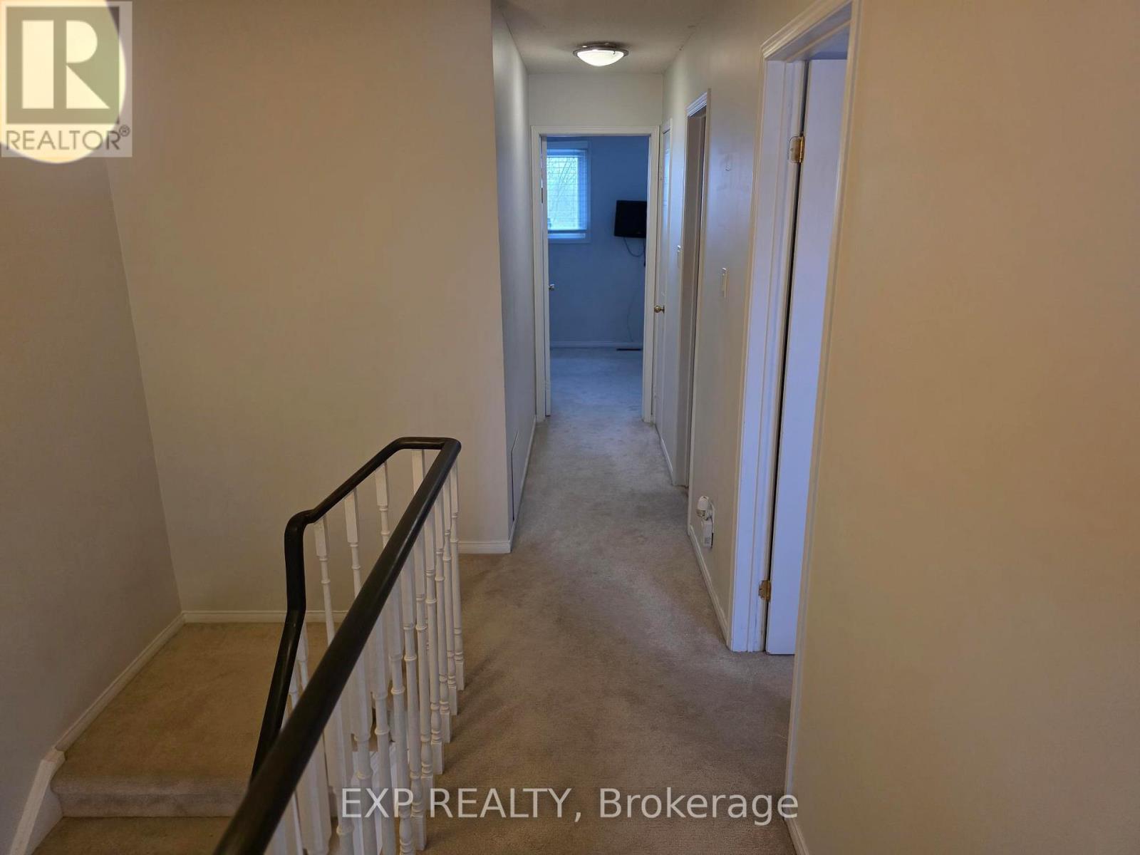 1296 Valerie Crescent W, Oakville, Ontario  L6J 7E5 - Photo 9 - W12607964