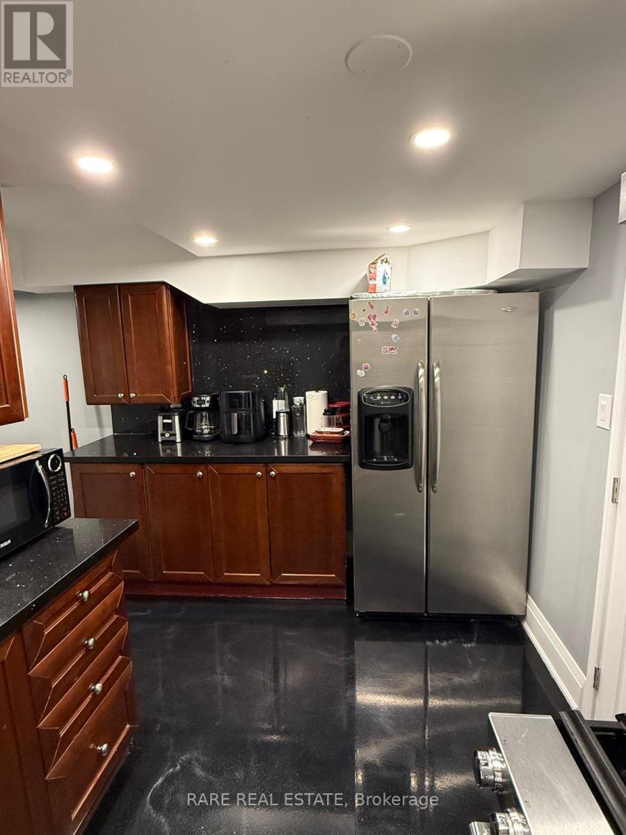 Bsmt - 20 Arctic Fox Crescent, Brampton, Ontario  L6R 0J3 - Photo 7 - W12607980