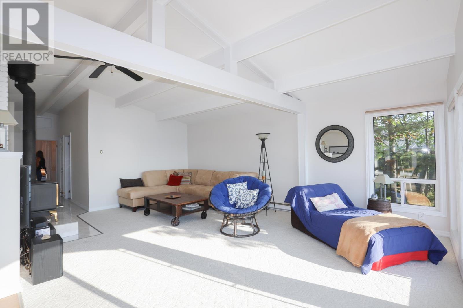 647b Lakeshore Dr, Tarbutt, Ontario P0R 1E0 - Photo 17 - SM252715