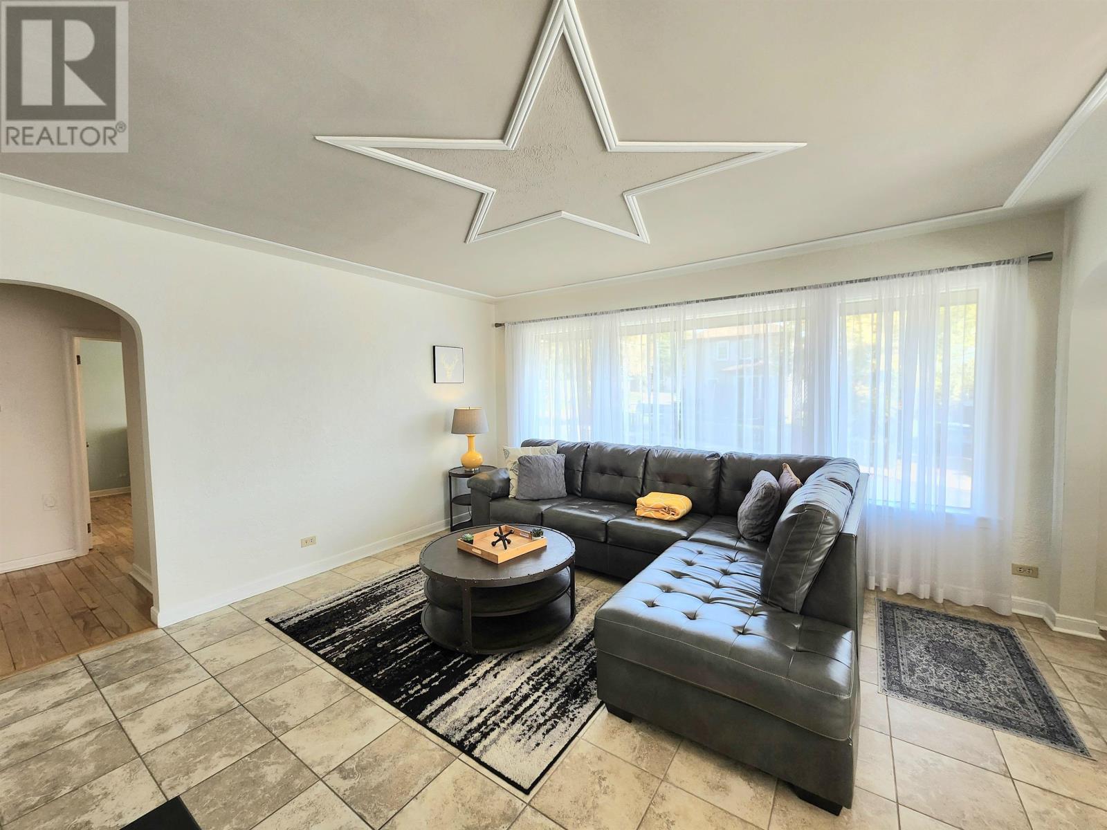 214 Sixth Ave, Kenora, Ontario P9N 2C1 - Photo 6 - TB253012