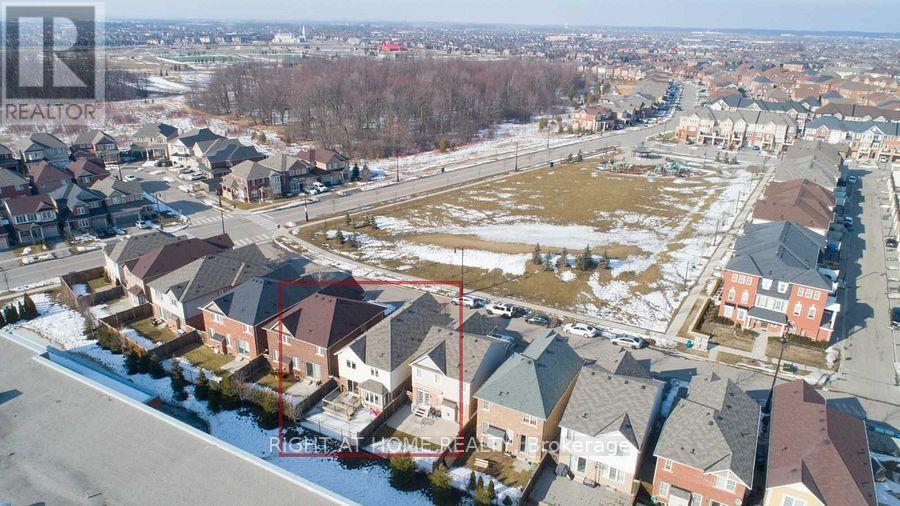 14 Poncelet Road, Brampton, Ontario  L7A 0V5 - Photo 5 - W12451207