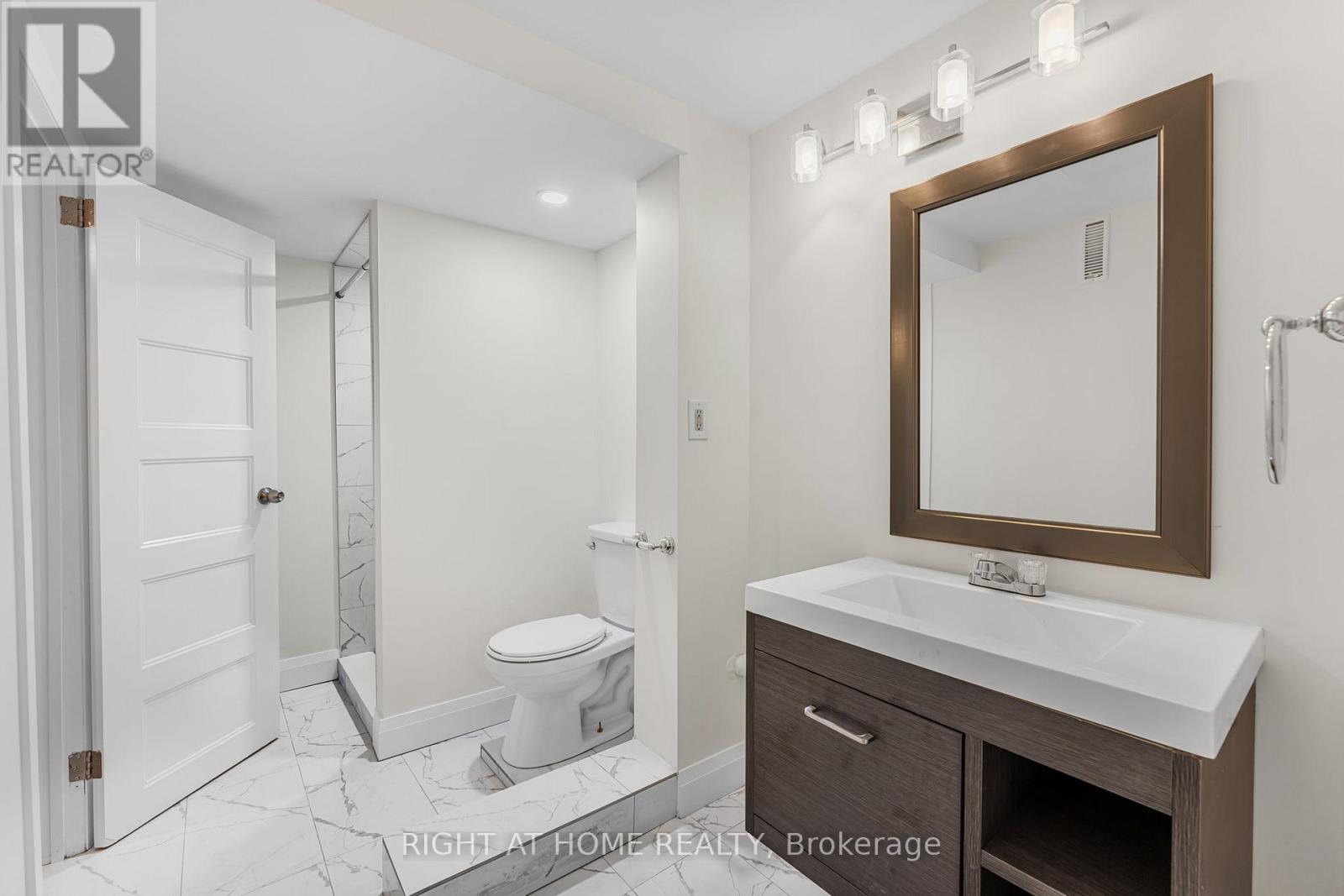 Lower - 6874 Waters Avenue, Niagara Falls, Ontario  L2G 5X3 - Photo 12 - X12458390