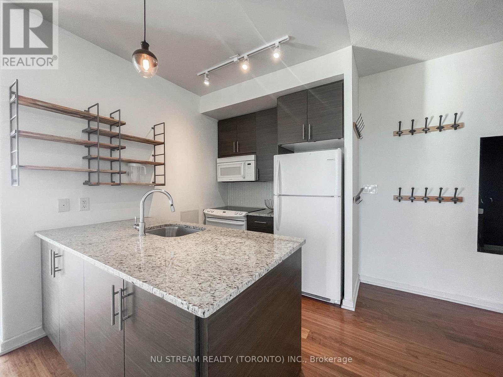 2702 - 70 Forest Manor Road, Toronto (Henry Farm), Ontario  M2J 1M6 - Photo 13 - C12608018