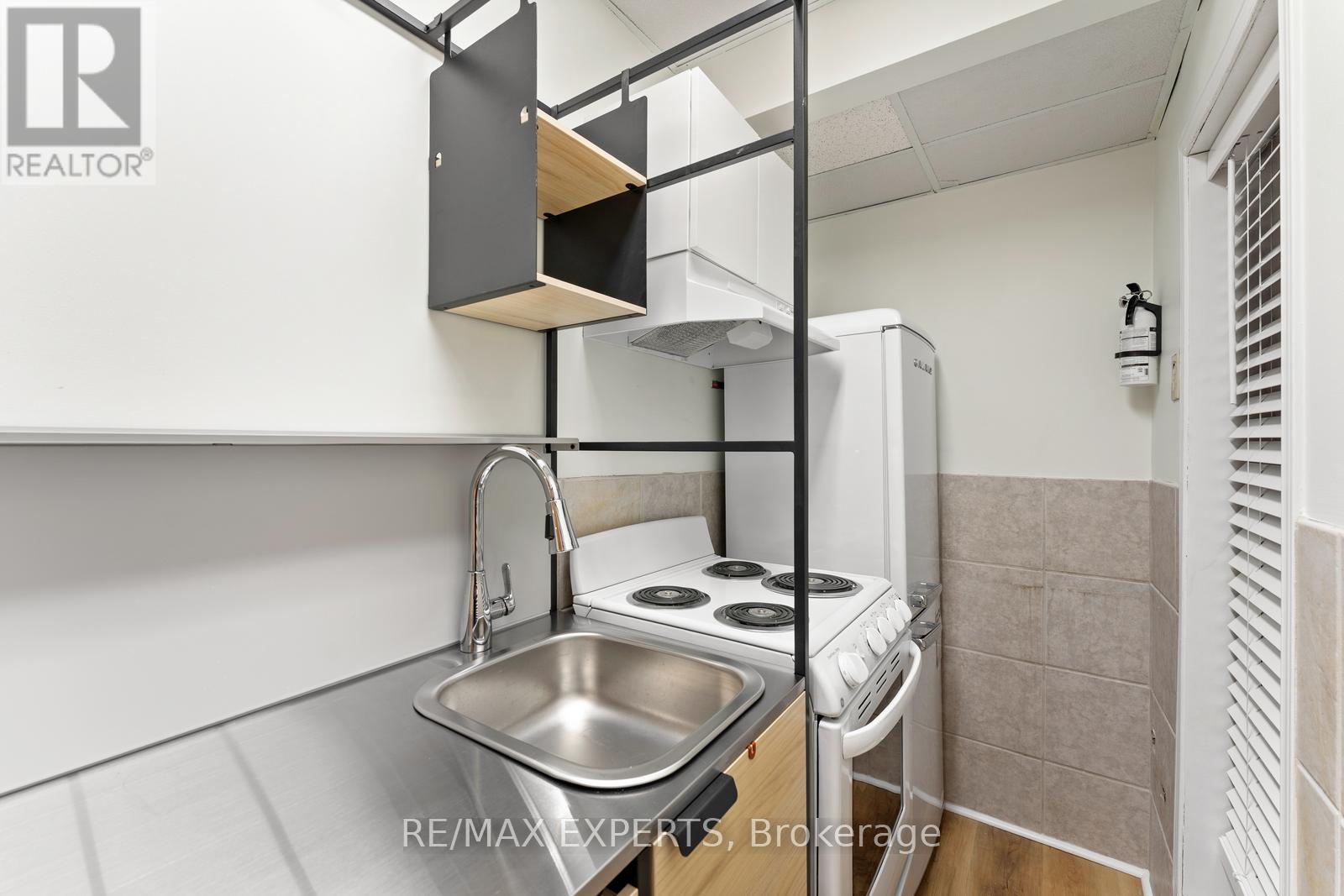 Lower - 100 Hesp Drive, Caledon (Bolton West), Ontario  L7E 2P1 - Photo 7 - W12608008