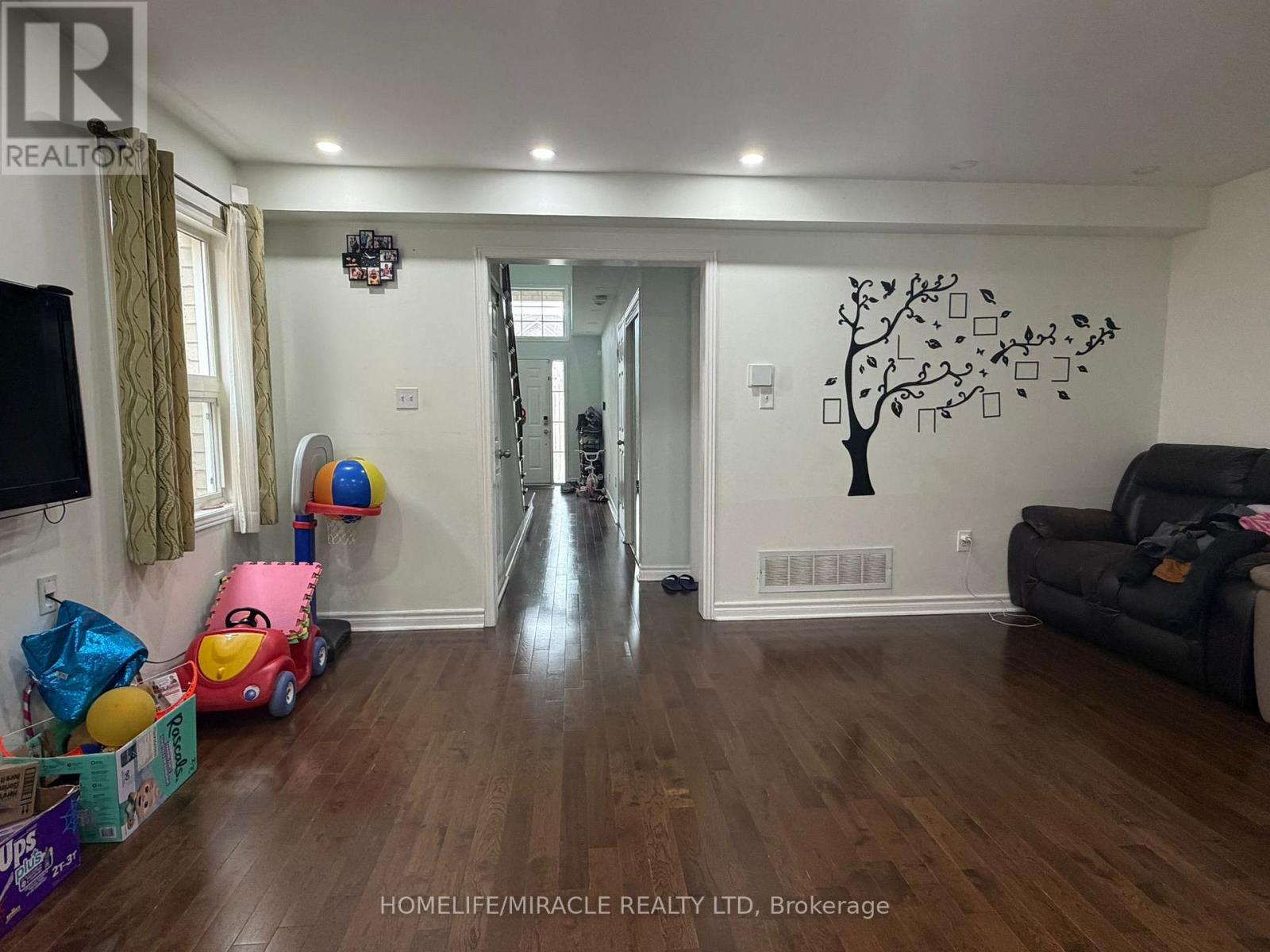 3252 Equestrian Crescent, Mississauga, Ontario  L5M 6S9 - Photo 10 - W12608012