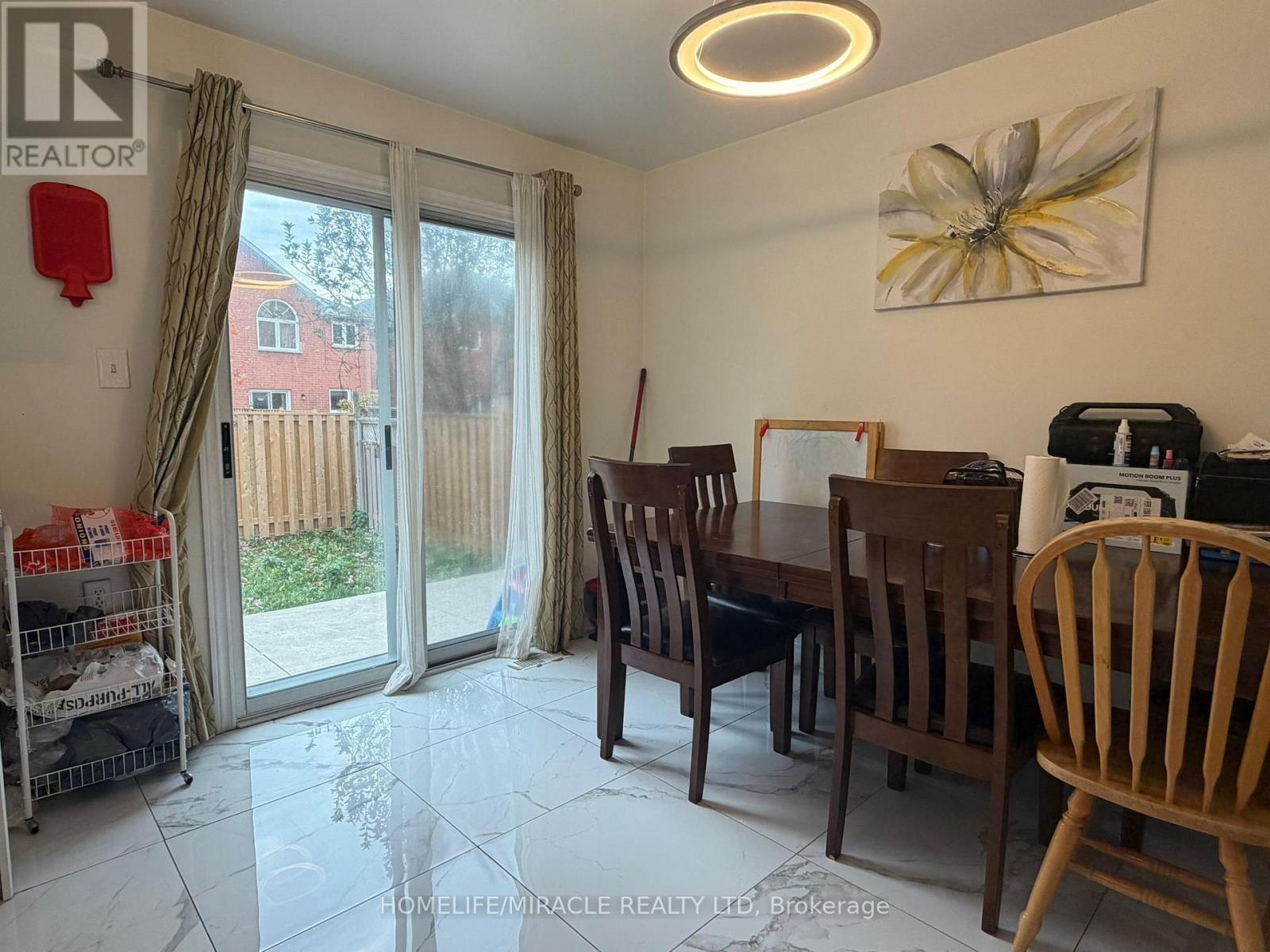 3252 Equestrian Crescent, Mississauga, Ontario  L5M 6S9 - Photo 19 - W12608012