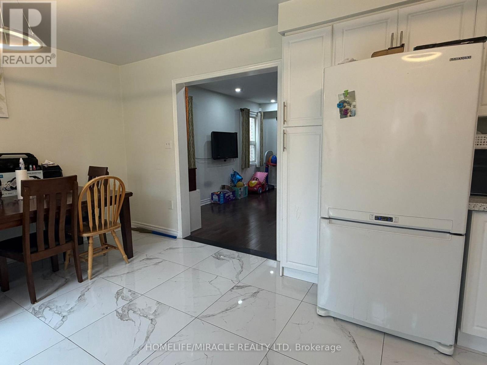 3252 Equestrian Crescent, Mississauga, Ontario  L5M 6S9 - Photo 20 - W12608012