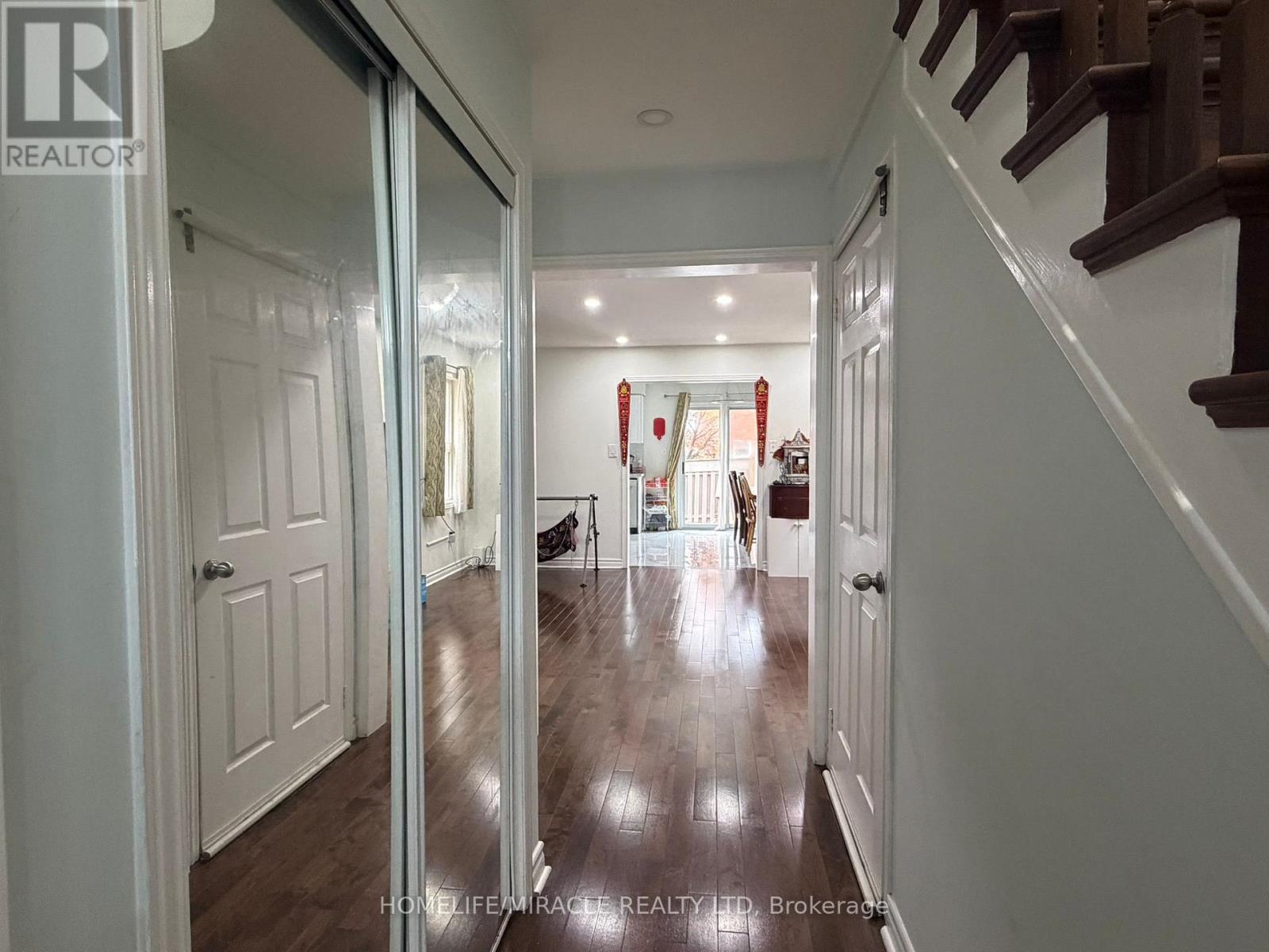 3252 Equestrian Crescent, Mississauga, Ontario  L5M 6S9 - Photo 4 - W12608012