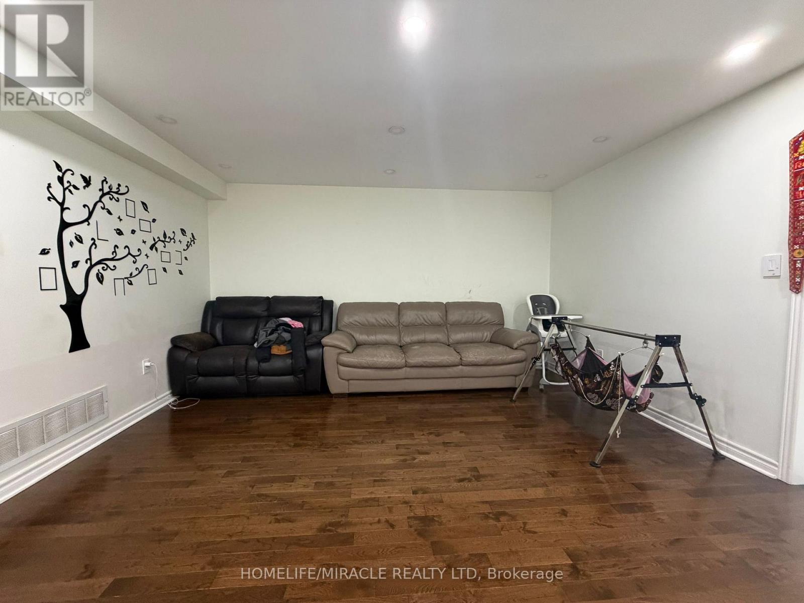 3252 Equestrian Crescent, Mississauga, Ontario  L5M 6S9 - Photo 7 - W12608012